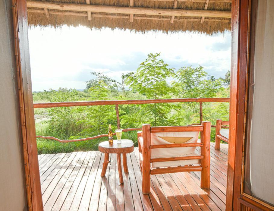 Отель Kazinga Wilderness Safari Camp Касесе Экстерьер фото