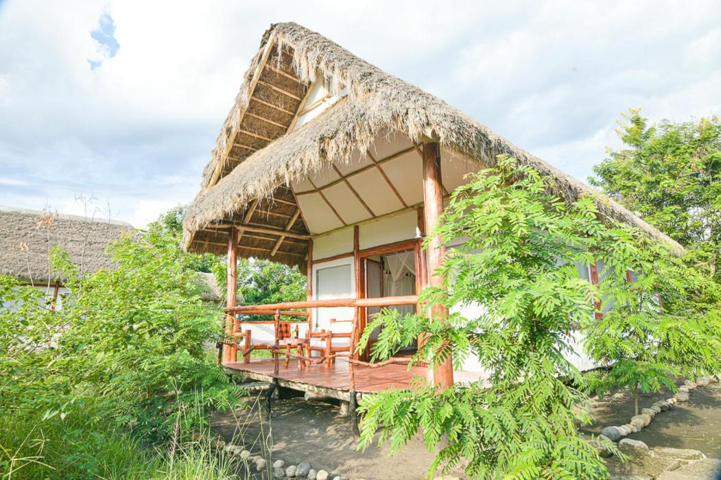 Отель Kazinga Wilderness Safari Camp Касесе Экстерьер фото