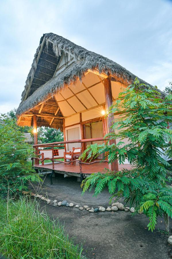 Отель Kazinga Wilderness Safari Camp Касесе Экстерьер фото