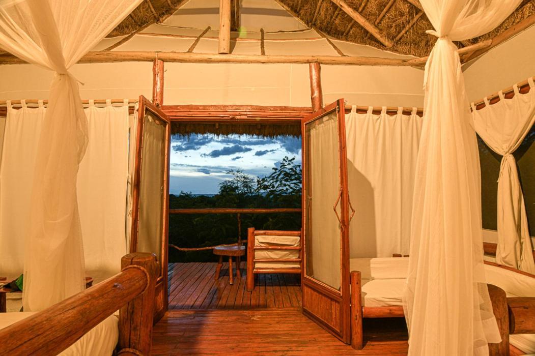 Отель Kazinga Wilderness Safari Camp Касесе Экстерьер фото